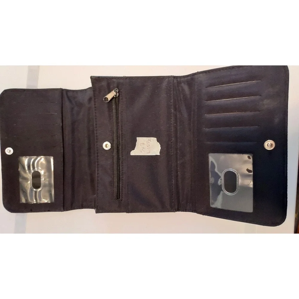 Buxton Black Faux Alligator Croc Trifold Wallet Womens Snap‎ Closure